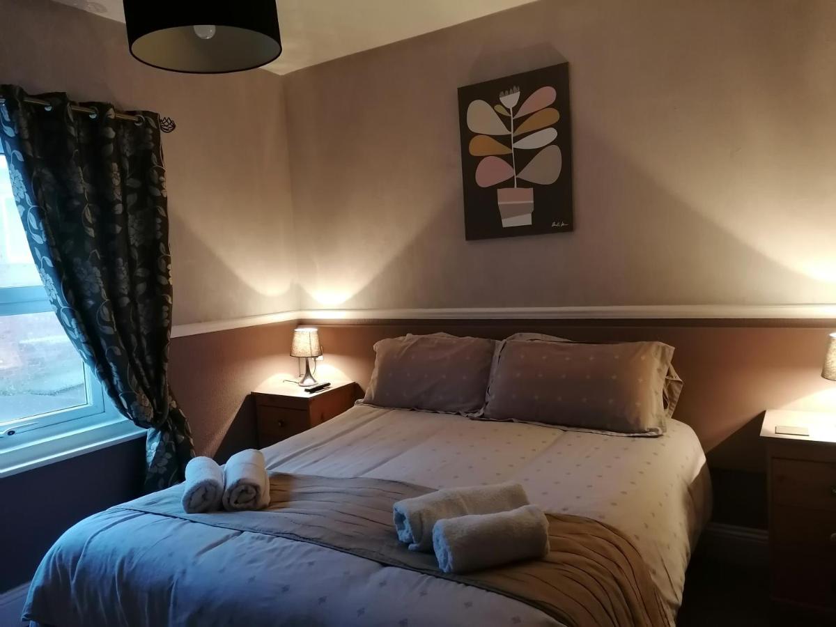 Longcroft 3*